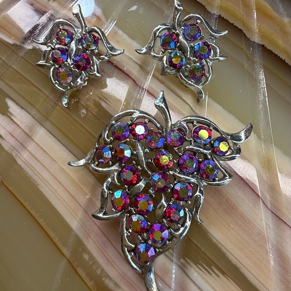 Jewelry - Vintage AB Rhinestone Cluster Brooch and Earring Set - Iridescent Pink Purple